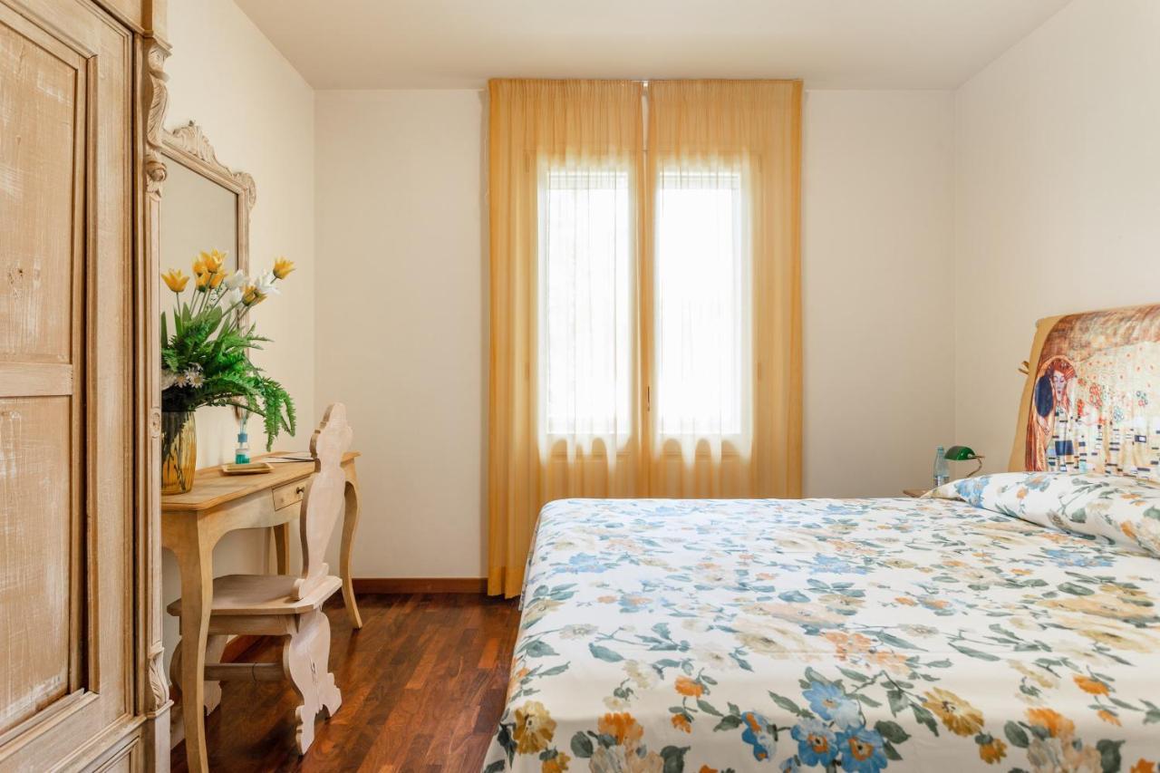 Villa Diletta B&B Forte dei Marmi Exteriör bild